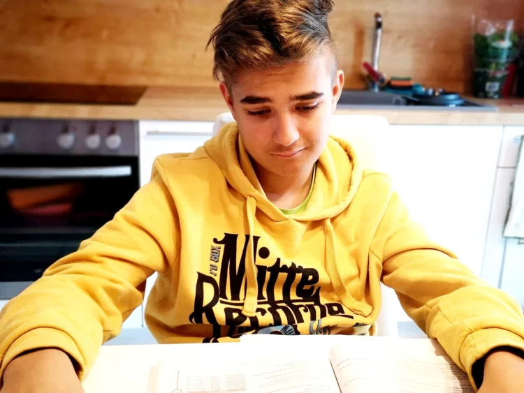 ongemotiveerd Hoe motiveer jij je puber voor school?
